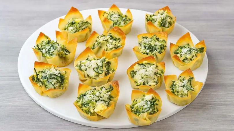 Spinach-Artichoke Dip Wonton Cups for Christmas – Easy Festive Appetizer Recipe
